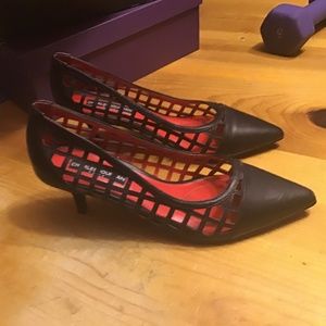 Vintage ~ Paris~ Sexy Charles Jourdan Blk Kitten Heel